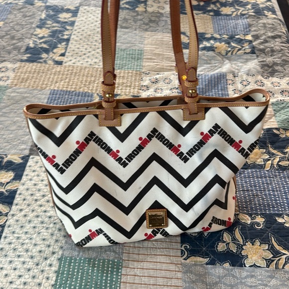 Dooney & Bourke large Ironman triathlon purse shoulder bag - Picture 1 of 6